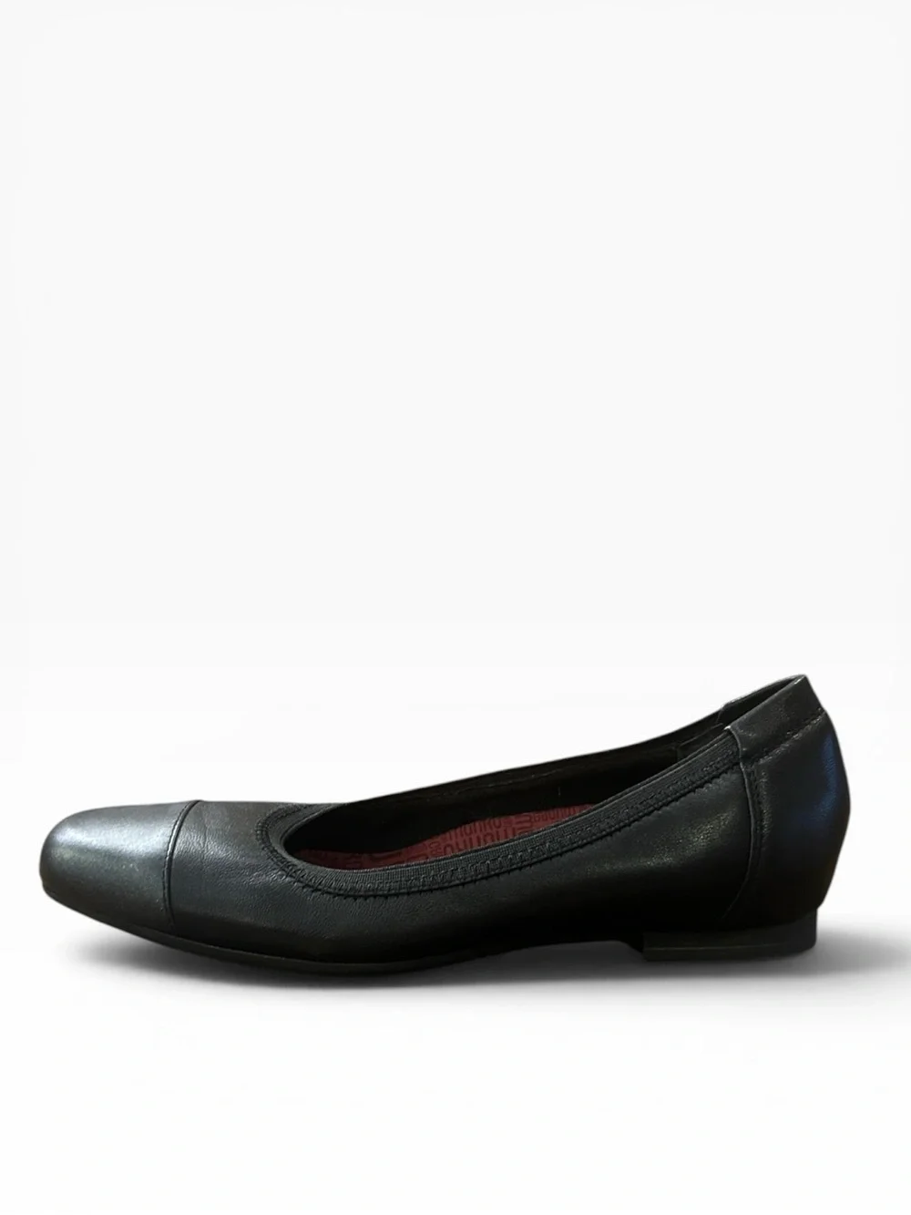 Munro Danielle Black Leather Slip-On Flats Size 7.5
